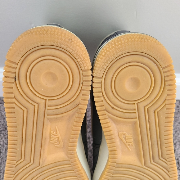 Nike Air Force 1 Dark Grey Bone Gum Bottom - Picture 12 of 13